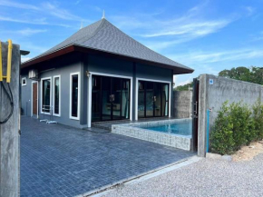 Peaceful Pool Villa 1